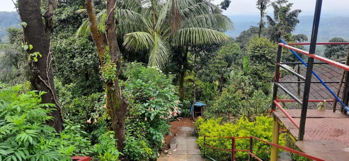 Spinson Home Stay Madikeri Buitenkant foto